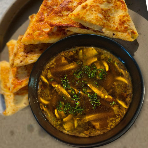 Грибна юшка з м`ясними кульками та грибним млинцем