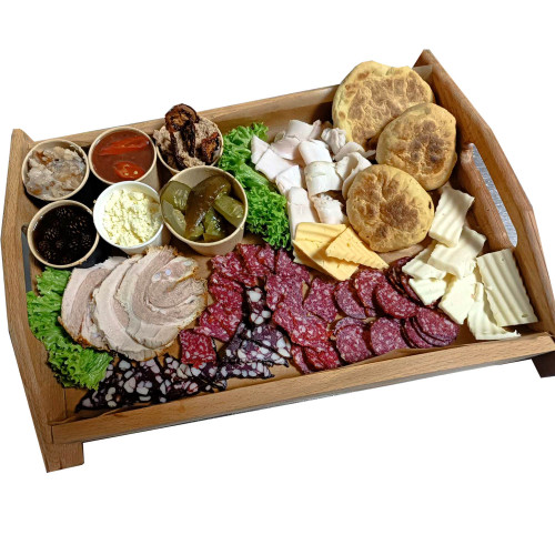 Таріль закусок на файну компанію 